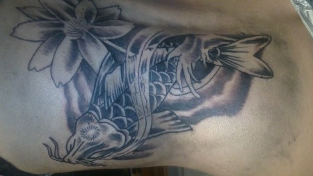 Tizel90 Mein Erstes Fisch Mit Blume Tattoos Von Tattoo Bewertung De