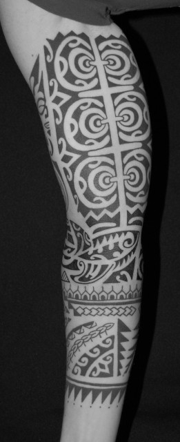 polynesicher arm, tahiti tattoo