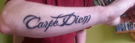 Carpe Diem Unterarmtattoo