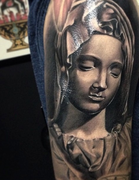 Numinos Heilige Maria Tattoos Von Tattoo Bewertung De