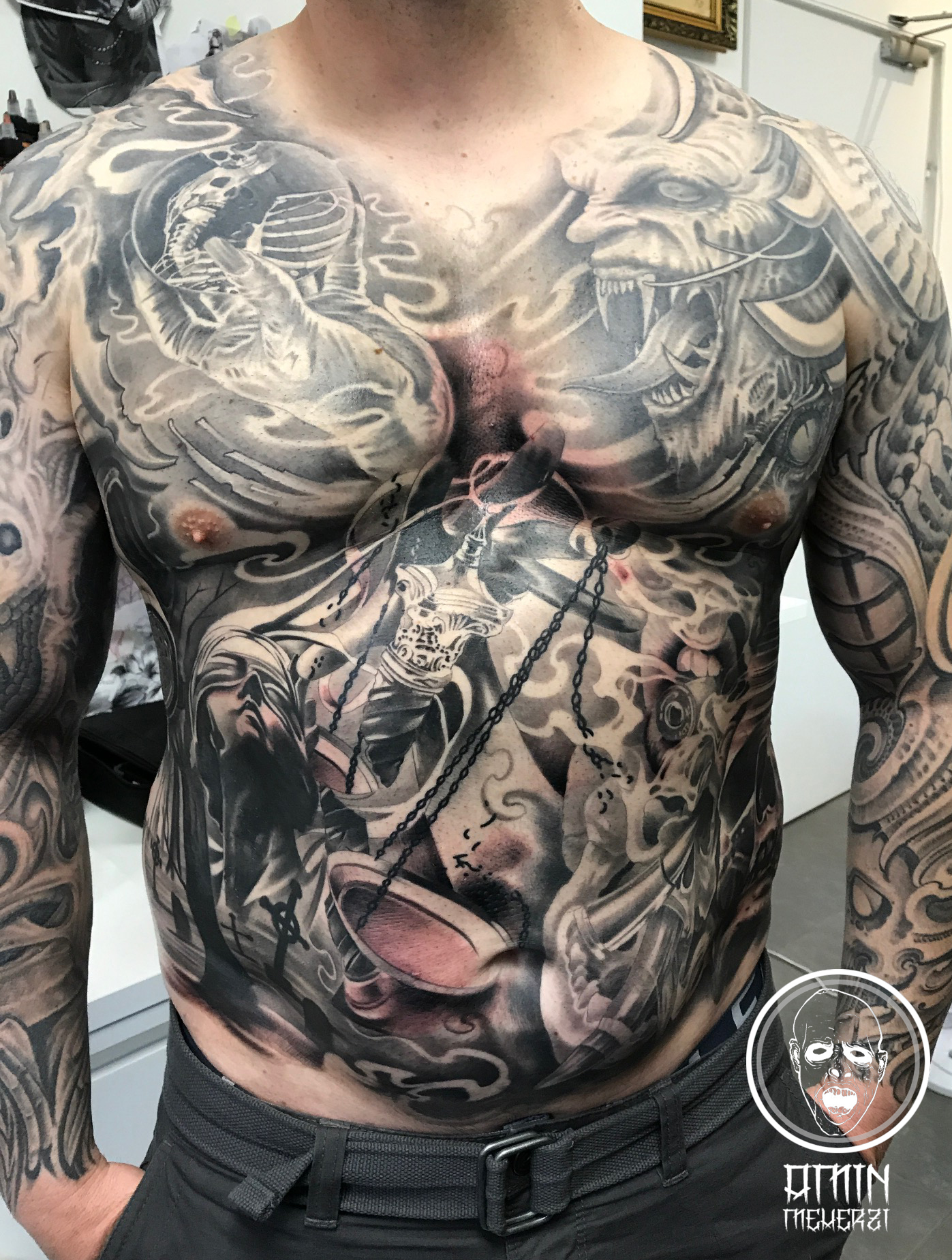 Beste Bauch - Tattoos | Tattoo-Bewertung.de | Lass Deine Tattoos bewerten!