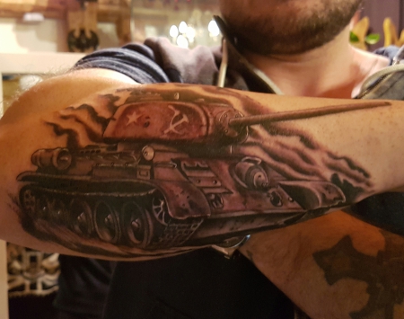 Тату - автомобиль: значение татуировки