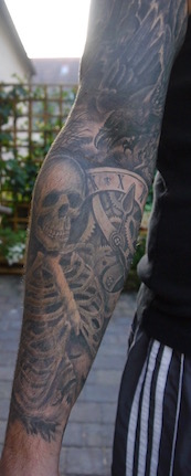 Fullsleeve mit klassischen Motiven Arm