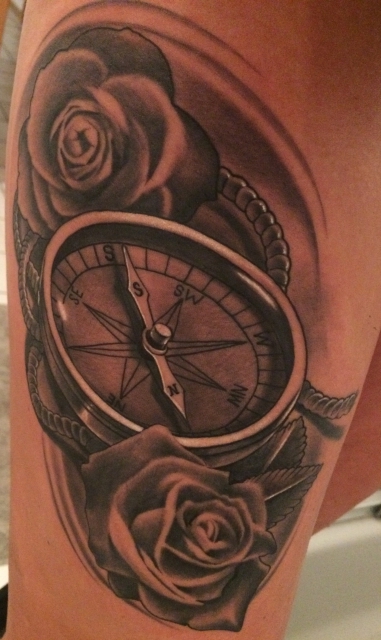 Kompass Rosen Tattoo